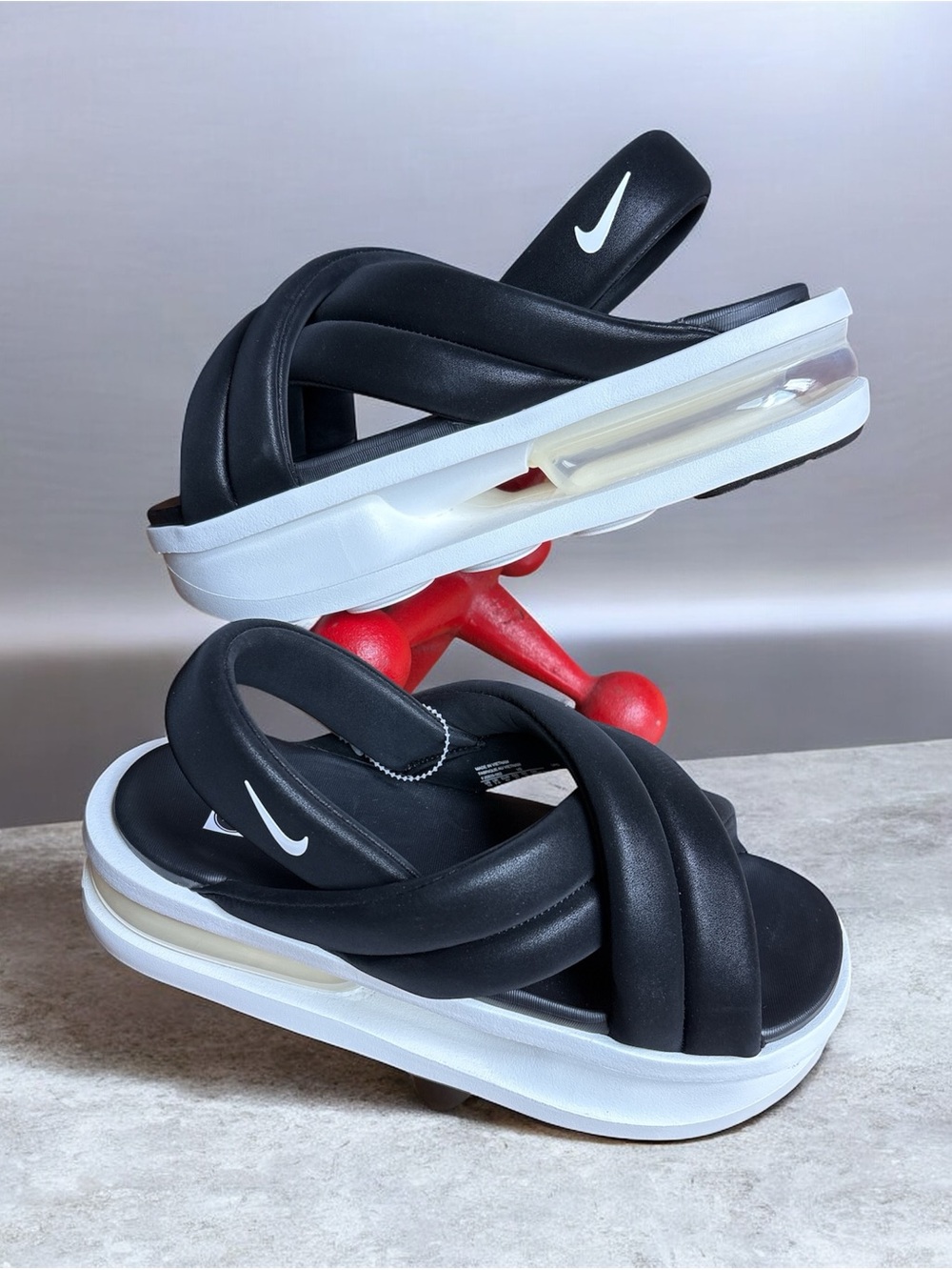 Nike Air Max Isla Women’s Size 10 Sandals